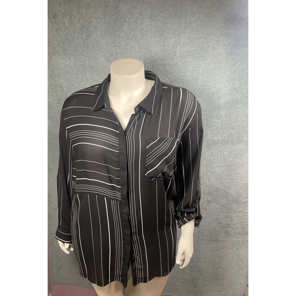 Catherines Women’s Top 2X Striped Oversized Longline‎ Button Front Minimalist
